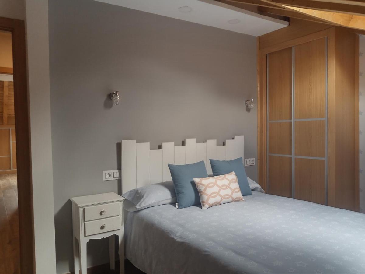Apartamentos Turisticos Las Candelas Puebla de Sanabria Extérieur photo
