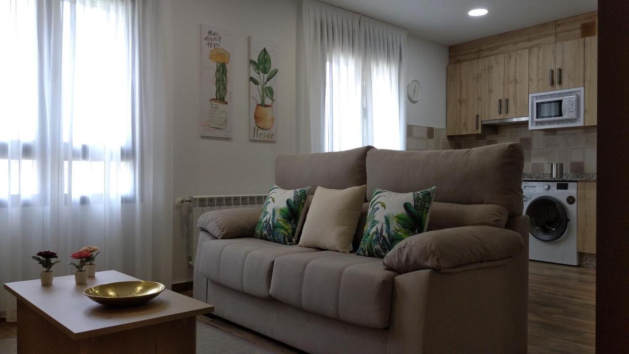 Apartamentos Turisticos Las Candelas Puebla de Sanabria Extérieur photo