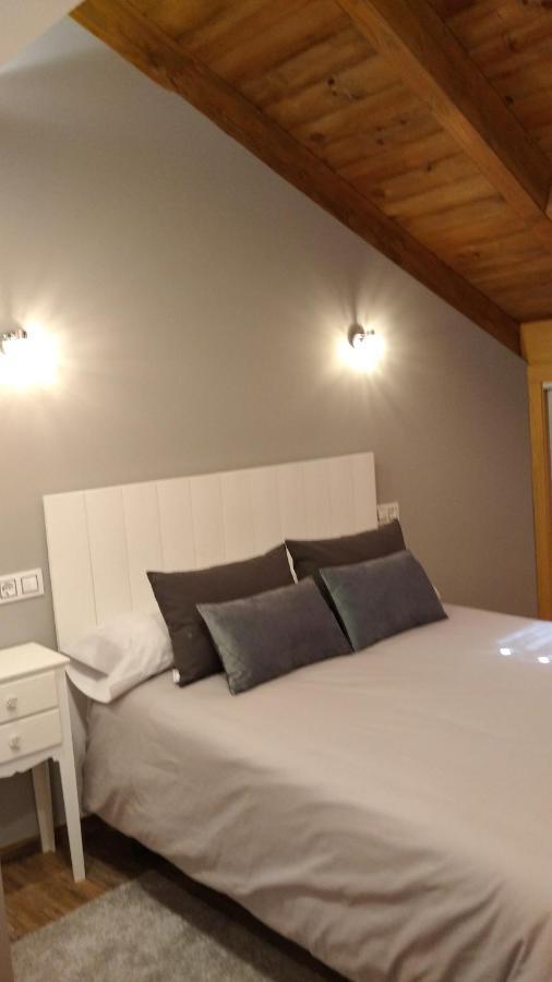 Apartamentos Turisticos Las Candelas Puebla de Sanabria Extérieur photo