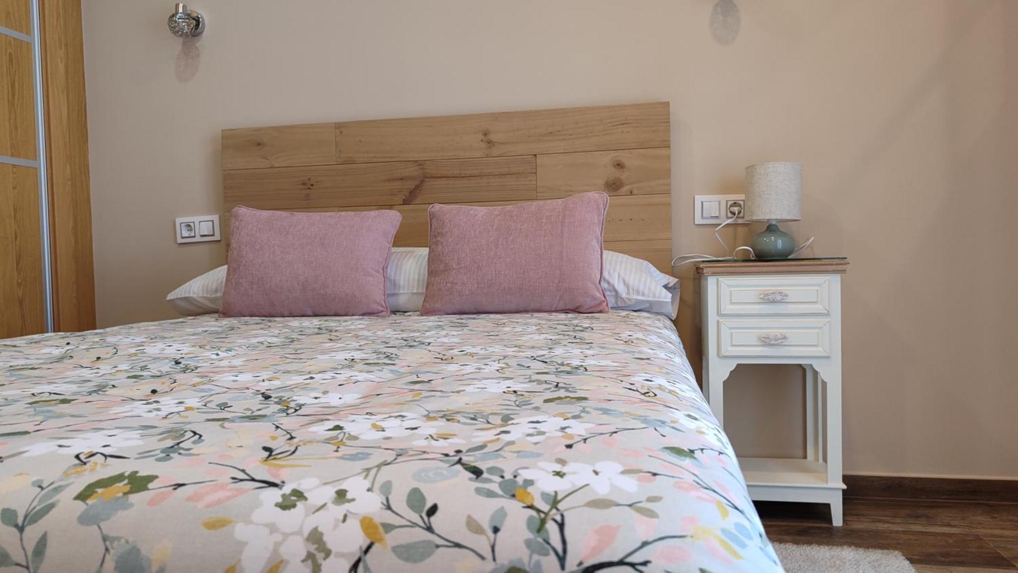 Apartamentos Turisticos Las Candelas Puebla de Sanabria Extérieur photo