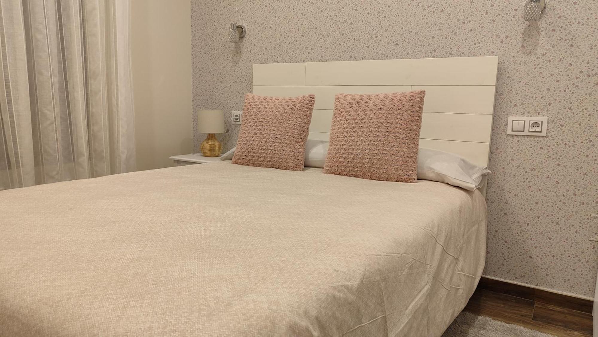 Apartamentos Turisticos Las Candelas Puebla de Sanabria Extérieur photo